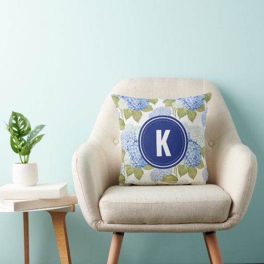 Elegant Blauw Hydragea Bloemen Patroon Monogram Kussen (Stoel)