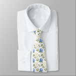 Elegant blauw Hydragea bloemen patroon Stropdas<br><div class="desc">Verhoog uw stijl met deze elegante stropdas met een prachtig blauw hortensia bloempatroon. Perfect voor bruiloften,  formele evenementen of alledaagse sophisticatie,  het voegt een verfijnde en tijdloze touch aan elke outfit. Een uitstekend cadeau voor bruidsjonkers,  professionals of speciale gelegenheden.</div>