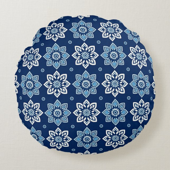 Elegant Blauw Mandala Bloemenpatroon Rond Kussen (Voorkant)