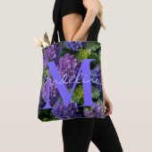 Elegant blauw paars groen bloemmonogram tote bag (Dichtbij)