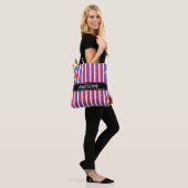 Elegant Blauw Rood Verticale Stripes Tote Bag (Op model)