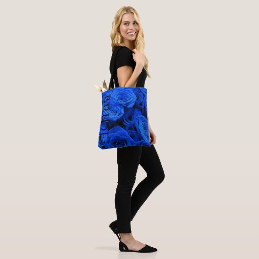 Elegant blauw roos blauw bloemblauw tote bag (Op model)