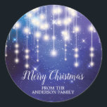 Elegant Blauw String Lights Merry Christmas Sticke Ronde Sticker<br><div class="desc">Elegante String Lights Merry Christmas Sticker gezet op een blauwe achtergrond met een prachtig handgeschreven lettertype!</div>