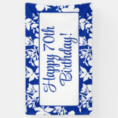 Elegant Blauw Wit Bloemen 70ste Verjaardagsfeest Spandoek (Verticaal)