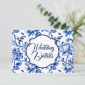 Elegant Blauw & Wit Bloemen Bruiloft Behuizing Kaa Informatiekaartje (Staand voorkant)