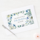 Elegant Blauw Wit Bloemen Custom Verjaardagsfeest Rechthoekige Sticker (Envelop)