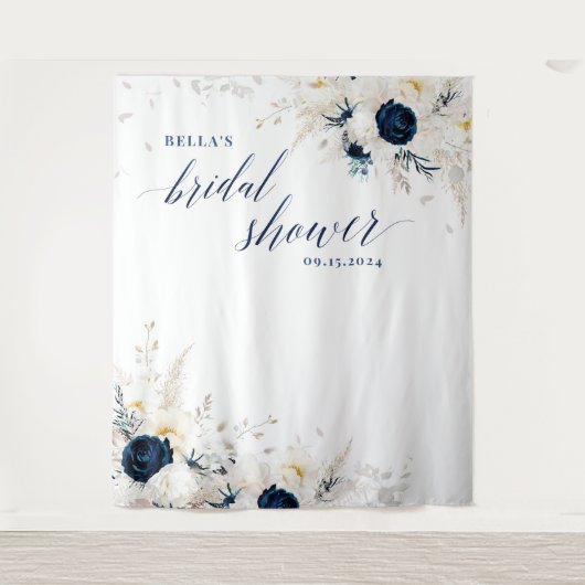 Elegant Blauw Wit Bloemen Vrijgezellenfeest Achter Wandkleed (Voorkant)