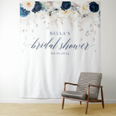 Elegant Blauw Wit Bloemen Vrijgezellenfeest Achter Wandkleed (In situ)