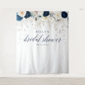 Elegant Blauw Wit Bloemen Vrijgezellenfeest Achter Wandkleed (Voorkant)