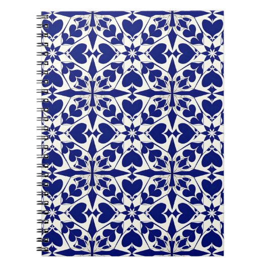 Elegant blauw-wit bloempatroon notitieboek (Voorkant)