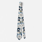 Elegant Blauw Wit Bloesem Werk Bruiloft Hals Stropdas (Voorkant)