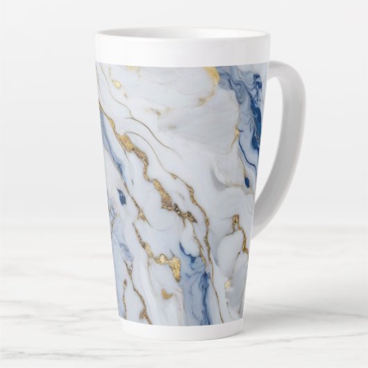 Elegant blauw wit goud marmer graniet patroon latte mok (Rechterhoek)