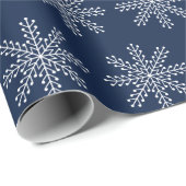 Elegant Blauw Wit Kerst Sneeuwvlok Patroon Cadeaupapier (Rol Hoek)