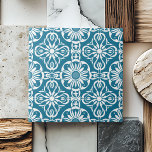 Elegant Blauwgroen Portugees Patroon Symmetrisch W Tegeltje<br><div class="desc">Deze elegante Blauwgroen Portugees Patroon Symmetrische Witte keramische tegel heeft een geïnspireerd patroon van ingewikkelde blauwgroen en witte bloemmotieven, perfect symmetrisch om een gevoel van balans en harmonie te brengen in elke ruimte. Met zijn verfijnde ornamentele geometrische vormen straalt deze tegel een luxe en verfijnde esthetiek uit die ideaal is...</div>