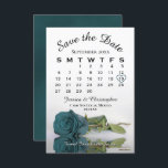 Elegant Blauwgroen Roos Romantic Wedding Calendar Save The Date<br><div class="desc">Deze prachtige Save the Date-kaarten bevatten een prachtige foto van een enkele blauwgroen,  turquoise,  of donker aqua-gekleurd roos met lange steeltjes en rimpels die in water reflecteren. De kaart bevat een kalender met je trouwdatum omringd in een hart. Mooi romantisch ontwerp.</div>