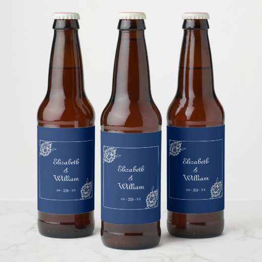 Elegant Bloemen Kant op Marine Blauw Bruiloft Bier Etiket (Flessen)