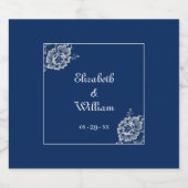 Elegant Bloemen Kant op Marine Blauw Bruiloft Bier Etiket (Enkel label)
