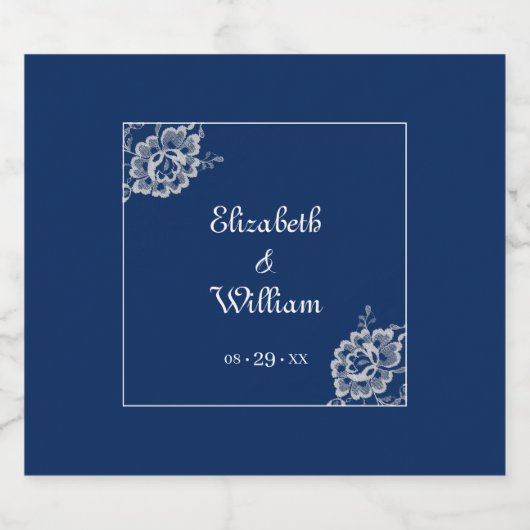 Elegant Bloemen Kant op Marine Blauw Bruiloft Bier Etiket (Enkel label)