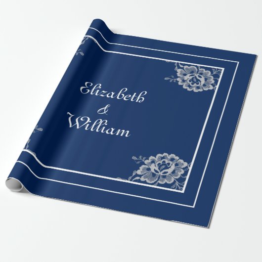 Elegant Bloemen Kant op Marine Blauw Bruiloft Cadeaupapier (Uitgerold)
