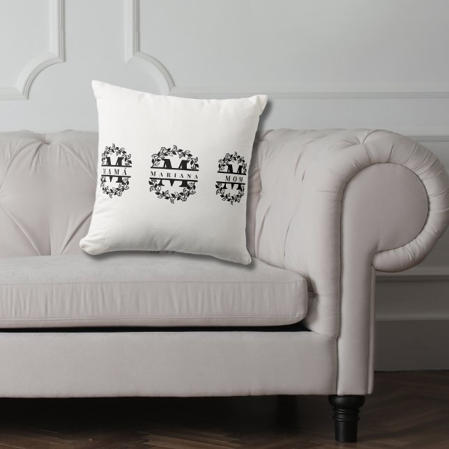 Elegant Bloemen Monogram met Tekst: MAMÁ & Naam Kussen (Mother's day monogram bilingual throw pillow, mama mom & name customizable multilingual project)