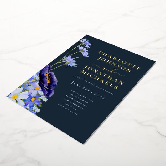 Elegant Bloemen Navy Blauw en Goud Folie Uitnodiging (Gedraaid)