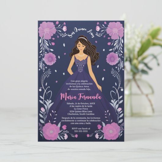 Elegant Bloemen Paarse Jurk Quinceañera Party Kaart (Staand voorkant)