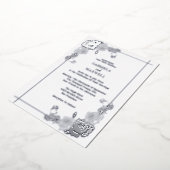 Elegant Bloemen Wit en Zilveren Goud Bruiloft Folie Uitnodiging (Gedraaid)