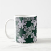 Elegant Bloemenkant Patroon in Groen en Wit Koffiemok (Links)