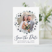 Elegant Bloemenkrans Navy Blue Save the Date Kaart (Staand voorkant)