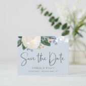 Elegant Bloemenlicht Blauw Bruiloft Save the Date Aankondigingskaart (Staand voorkant)