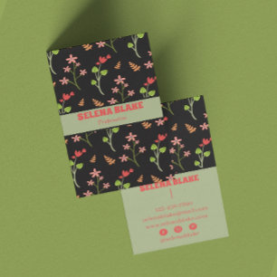 Elegant bloemenontwerp met een donkere achtergrond visitekaartje