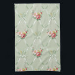 Elegant bloemetjesbehang theedoek<br><div class="desc">Zeer antiek behangpatroon met sprays van roze en gele bloemen met mintgroen lint en strikken in een trellispatroon op pastelgroene achtergrond.</div>