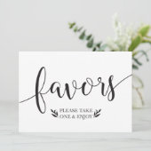 Elegant bloemige bruiloftfavorieten decoratie bord kaart (Staand voorkant)