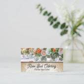 Elegant bloemstuk op wit tafelkleed visitekaartje (Staand voorkant)