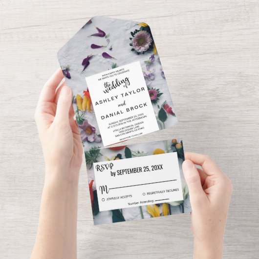 Elegant bloesems rozen floral all in one uitnodiging (Afscheurbaar)