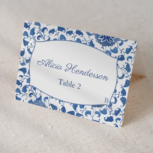 Elegant Blue and White Floral Wedding Place Card Kaart