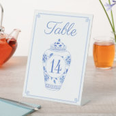 Elegant Blue and White Wedding Table Number Reclamebord Met Voetstuk (Insitu)