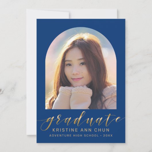 Elegant Blue Arch Gold Script Foto Afstuderen Aankondiging (Voorkant)