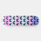 Elegant Blue & Black Butterfly Pattern Persoonlijk Skateboard (Horizontaal)