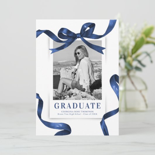 Elegant Blue Bow Foto Afstuderen Aankondiging (Staand voorkant)