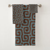 Elegant Blue &Brown Abstract Pattern Monogram Bad Handdoek (Insitu)