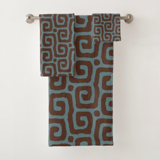 Elegant Blue &Brown Abstract Pattern Monogram Bad Handdoek (Insitu)