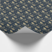 Elegant Blue en Gold Holly Berries Kerstmis Cadeaupapier (Hoek)