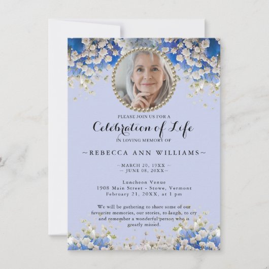 Elegant Blue Floral Celebration of Life Invitation Kaart (Voorkant)