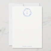 Elegant Blue Floral Laurel Wreath Monogram Wedding Notitiekaartje (Voorkant)