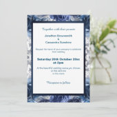 ELEGANT BLUE FLORAL NAVY TRIM WEDING KAART (Staand voorkant)