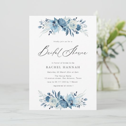 Elegant blue floral script vrijgezellenfeest kaart (Staand voorkant)