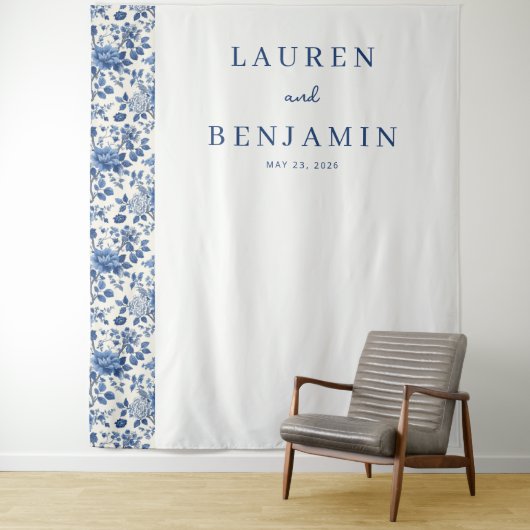 Elegant Blue Floral Wandkleed (In situ)