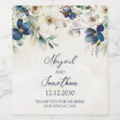 Elegant Blue Floral Winter Wedding Wine Label Wijn Etiket (Enkel label)