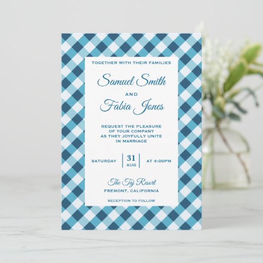 Elegant Blue Gingham Pattern Wedding Invitation Kaart (Staand voorkant)